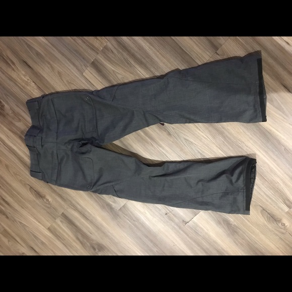 DC Snowboarding Pants - Picture 2 of 3